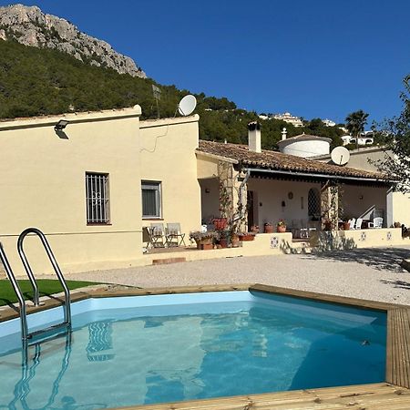 Chalet situado en una zona muy tranquila de Calpe Exterior foto