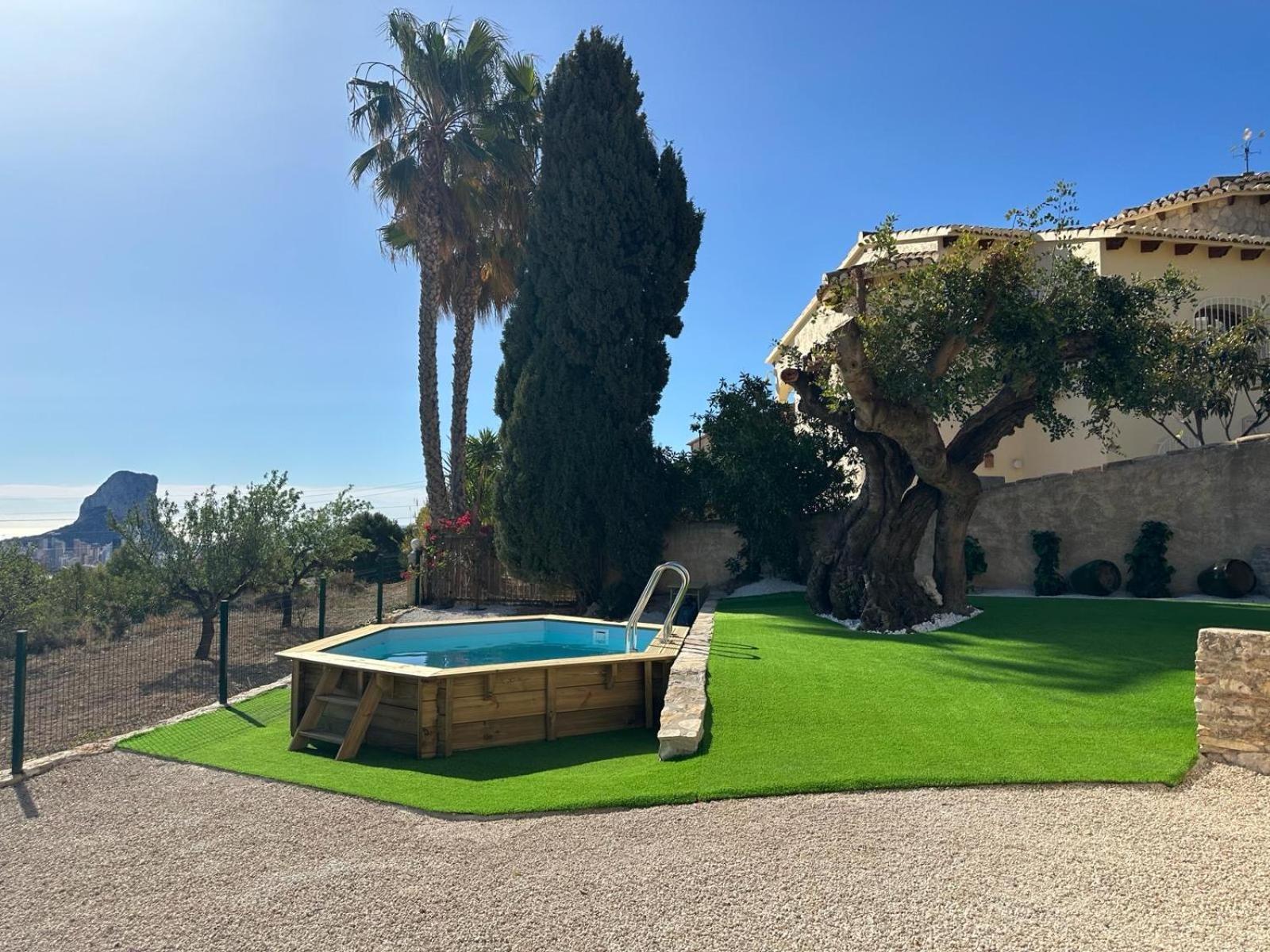 Chalet situado en una zona muy tranquila de Calpe Exterior foto